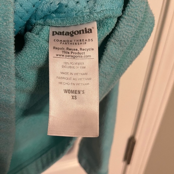 ⚡️Patagonia fleece zip up size XS in light blue - Picture 3 of 4